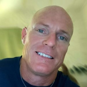 Meet your Posher, Derek